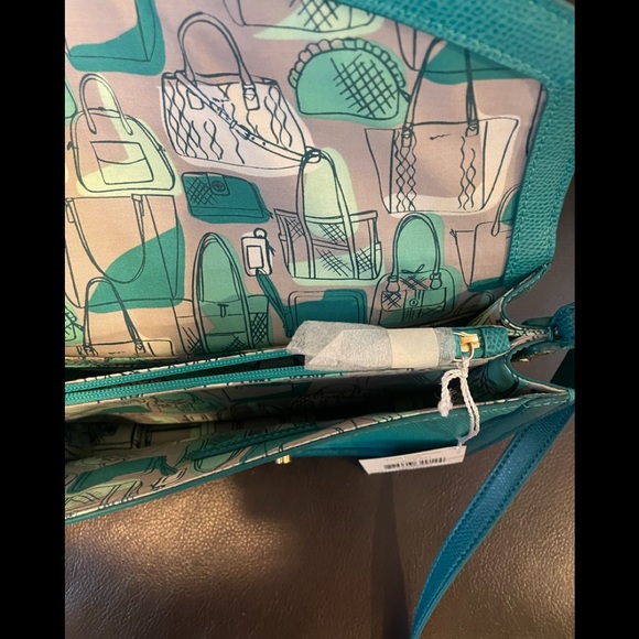 Vera Bradley blue Tess Crossbody - Picture 3 of 4